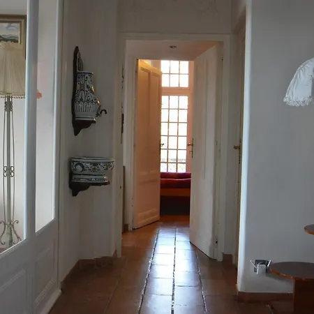Couette-café Chateau De L'aroumias